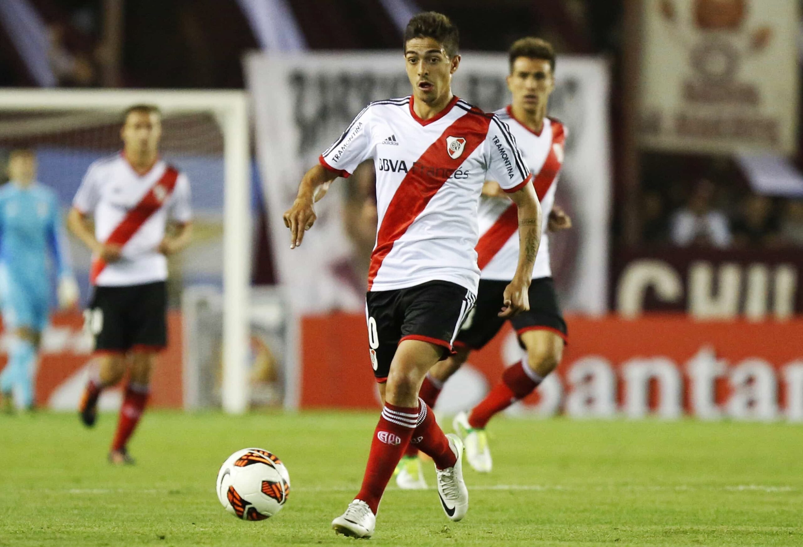 River Plate Welcomes Back Manuel Lanzini: The Return of the Offensive Midfielder Emerged from Lower Ranks and European Tour