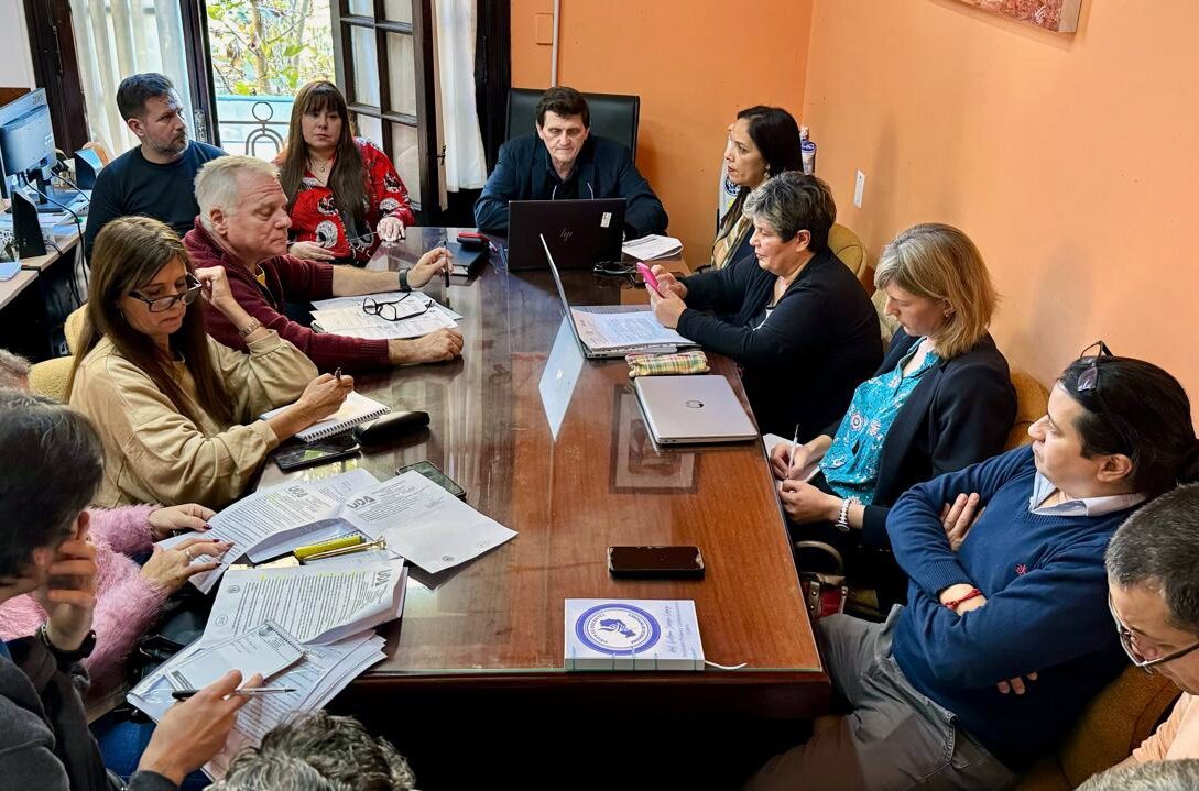 Mesa De Diálogo Docente Luego Del Aumento De Mayo Evalúan Una Nueva Recomposición Salarial 3194