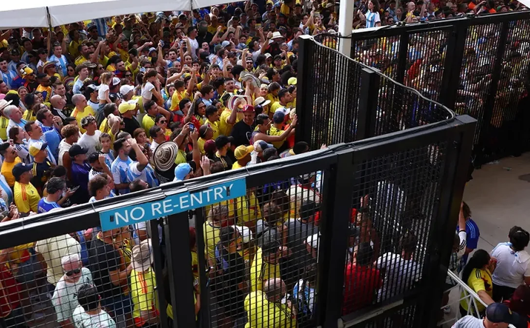 Conmebol se desligó de la responsabilidad por los disturbios en la final de  la Copa América - Canal Doce Misiones