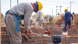 Misiones lidera la creación de empleo en la construcción en el NEA imagen-5