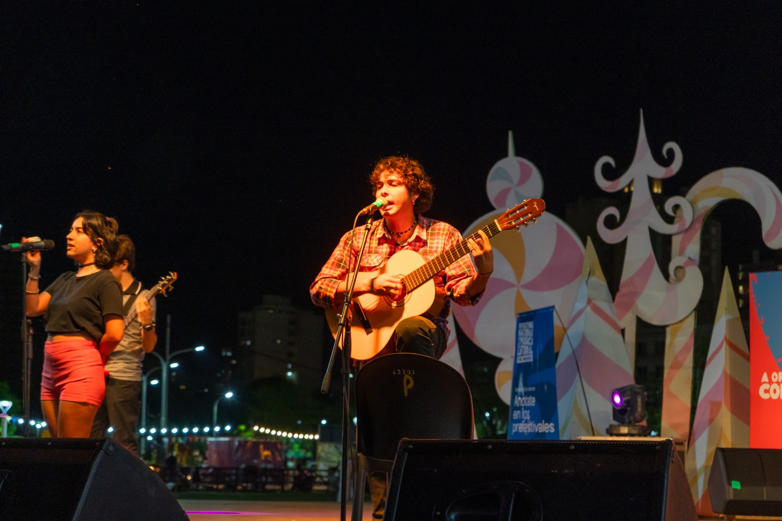 Quiénes son los nuevos artistas elegidos para actuar en las noches del Festival del Litoral imagen-8