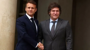 Javier Milei se reunirá con Emmanuel Macron el domingo en Casa Rosada imagen-5