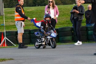 Conmoción en el motociclismo por la muerte de la joven promesa de 7 años Sid Veijer imagen-4