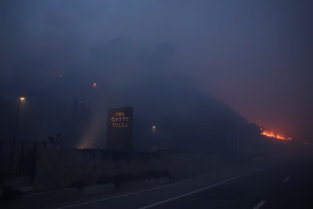 Estado de emergencia en California: 30 mil evacuados por incendios forestales imagen-10