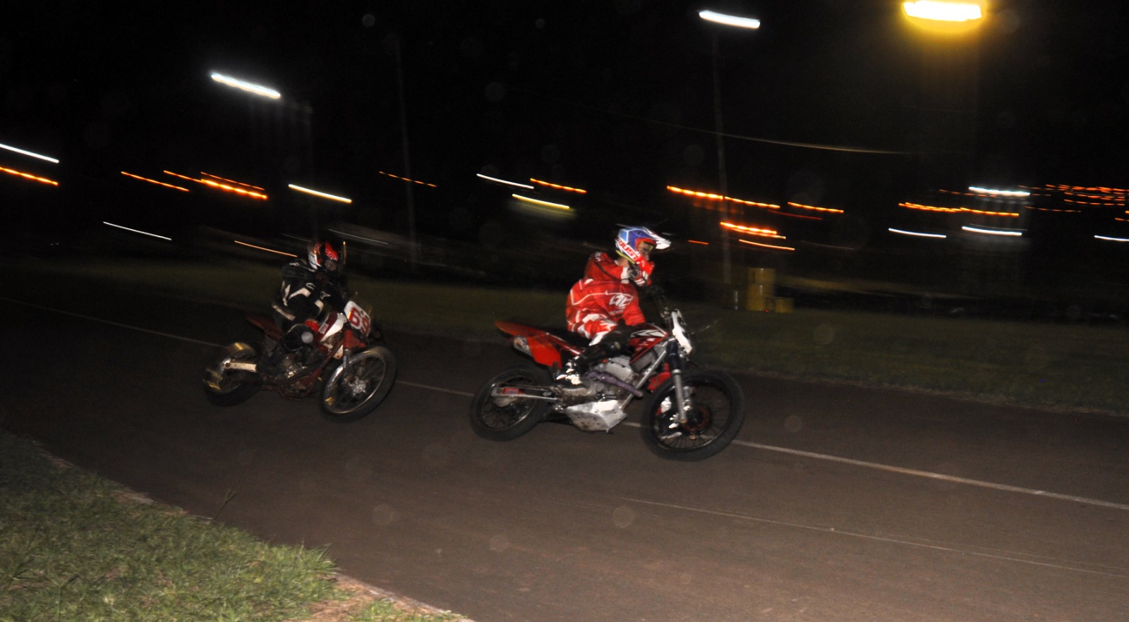 Alem se prepara para una noche de velocidad con la final del Motociclismo Nocturno imagen-8