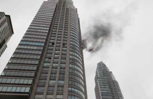 Incendio en un edificio de Puerto Madero: hay más de 100 evacuados imagen-7